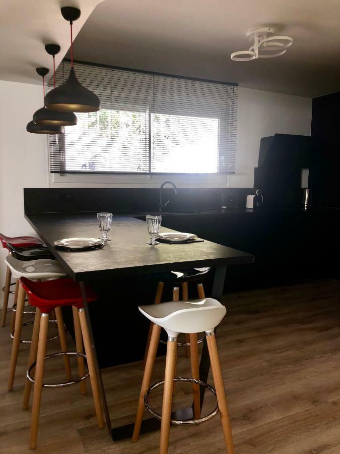 Penthouse Cassis Apartment Bagian luar foto